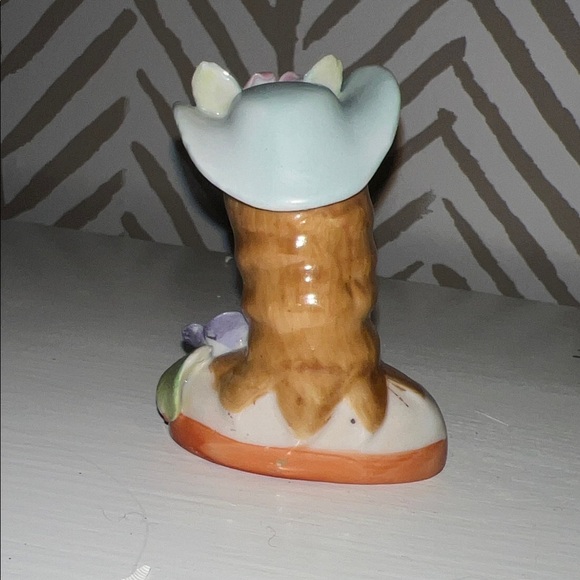 Vintage Ceramic Lady Bust with Floral Hat - Picture 2 of 3